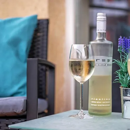 Cityoase Im Zentrum Mit 24-7 Self Check-in, Wlan & Smart Tv 아파트 킬